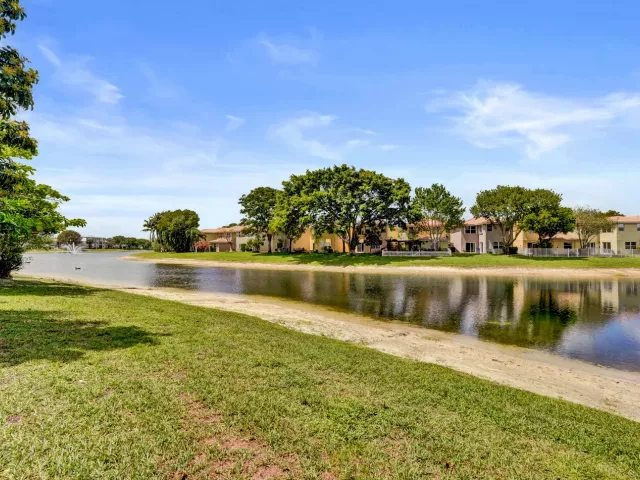5-bedroom home for sale in West Palm Beach - 6591 Traveler Road - MondialRealty