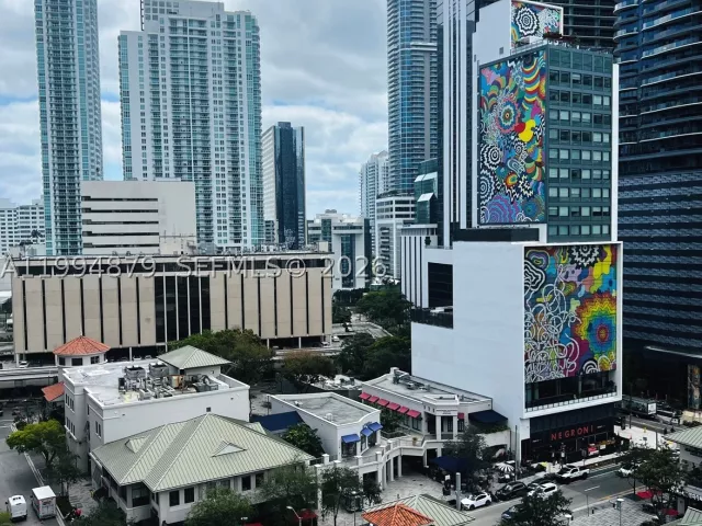 1-bedroom condo for sale in Miami - 45 SW 9th St 2004 - MondialRealty