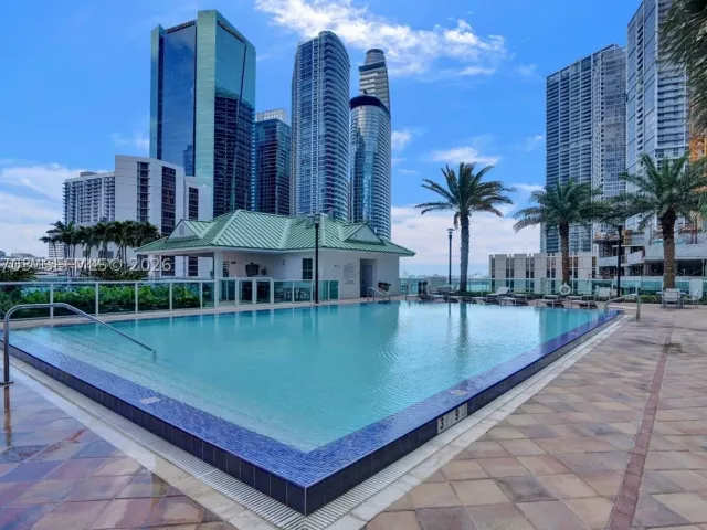 1-bedroom condo for sale in Miami - 41 SE 5th St 1306 - MondialRealty