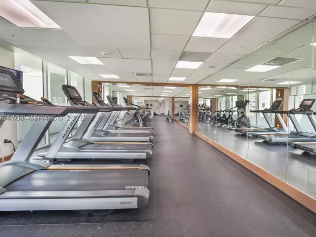 1-bedroom condo for sale in Miami - 41 SE 5th St 1306 - MondialRealty