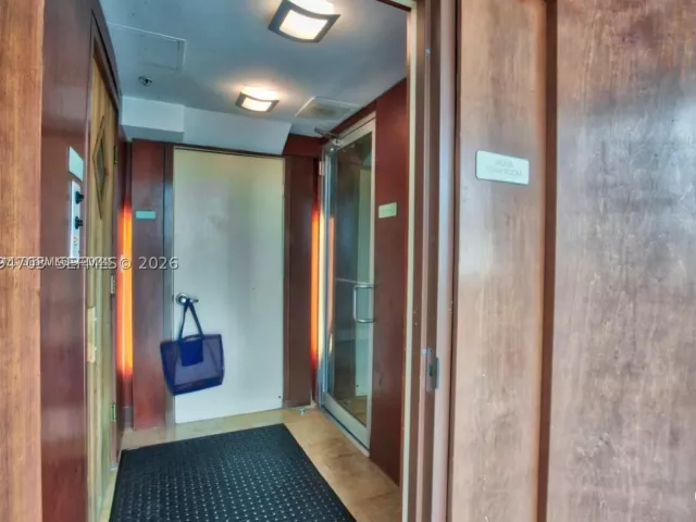 1-bedroom condo for sale in Miami - 41 SE 5th St 1306 - MondialRealty