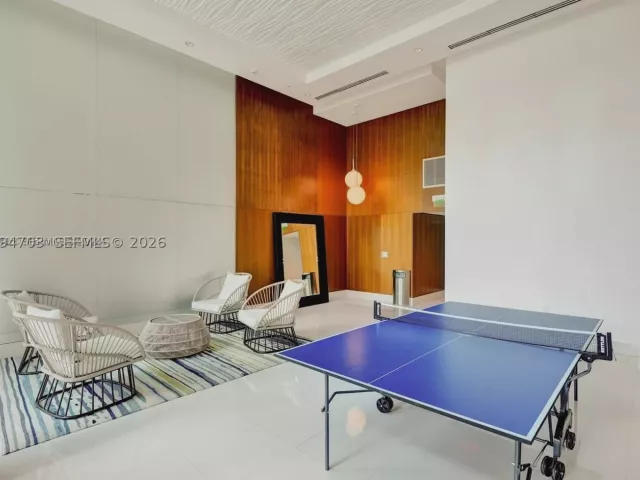 1-bedroom condo for sale in Miami - 41 SE 5th St 1306 - MondialRealty
