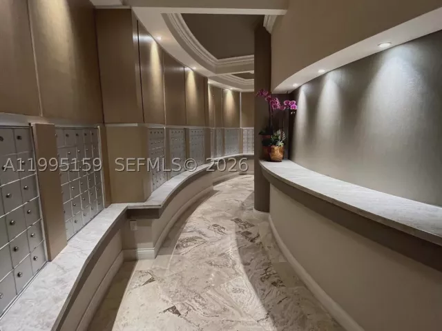 2-bedroom condo for sale in Miami - 808 Brickell Key Dr 2002 - MondialRealty