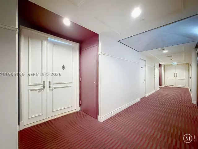 2-bedroom condo for sale in Miami - 808 Brickell Key Dr 2002 - MondialRealty