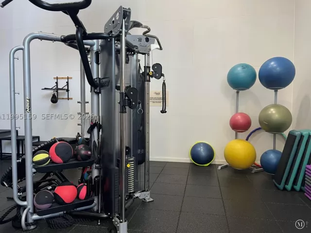 2-bedroom condo for sale in Miami - 808 Brickell Key Dr 2002 - MondialRealty