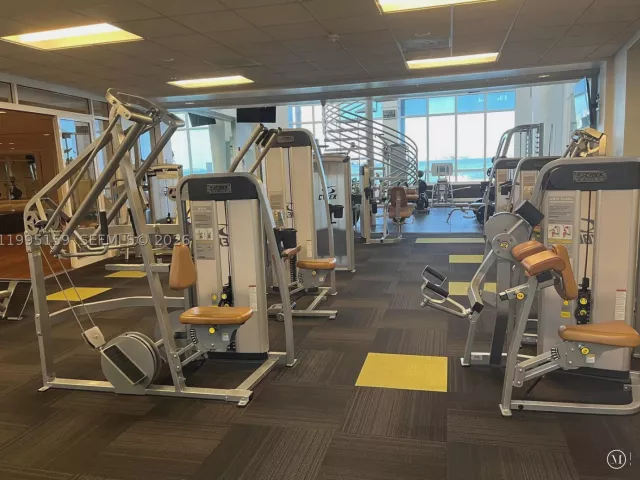 2-bedroom condo for sale in Miami - 808 Brickell Key Dr 2002 - MondialRealty