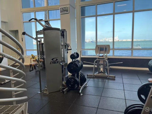 2-bedroom condo for sale in Miami - 808 Brickell Key Dr 2002 - MondialRealty