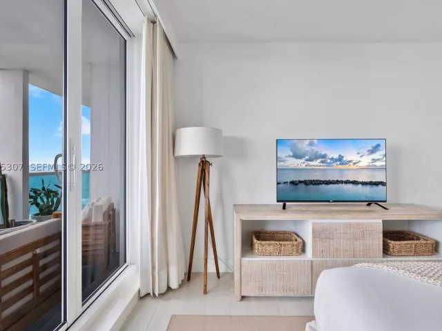 3-bedroom condo for rent in Miami Beach -  - MondialRealty