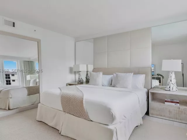 3-bedroom condo for rent in Miami Beach -  - MondialRealty