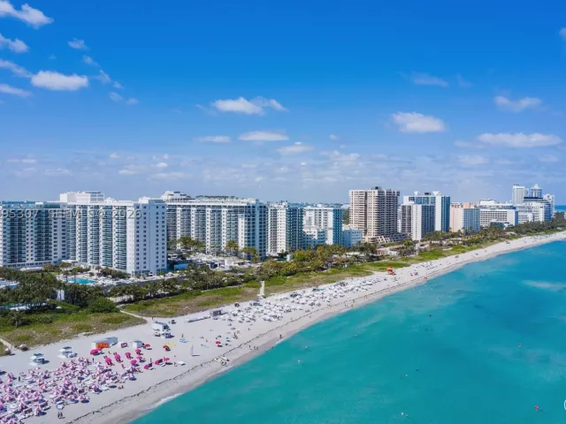 3-bedroom condo for rent in Miami Beach -  - MondialRealty