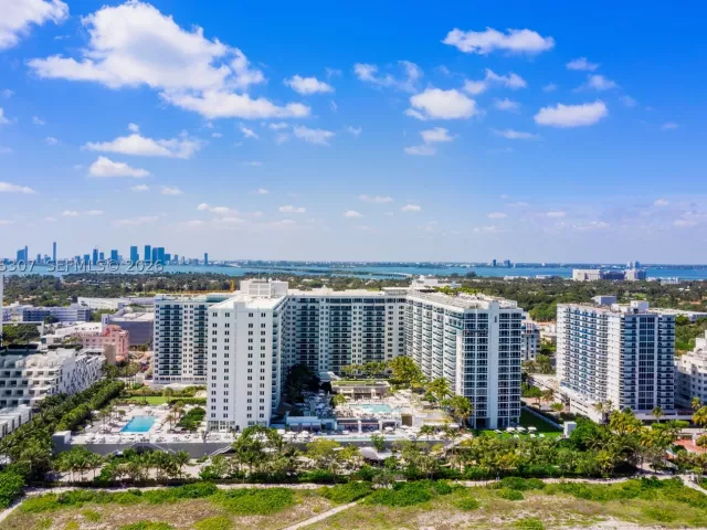 3-bedroom condo for rent in Miami Beach -  - MondialRealty
