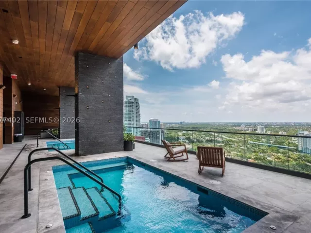 3-bedroom condo for sale in Miami - 1451 Brickell Ave 4004 - MondialRealty