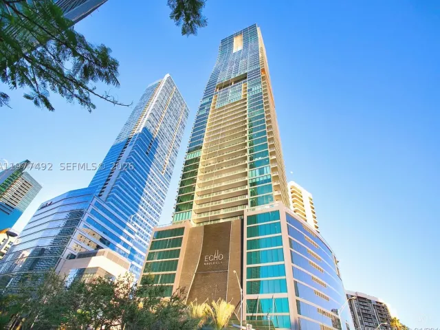 3-bedroom condo for sale in Miami - 1451 Brickell Ave 4004 - MondialRealty