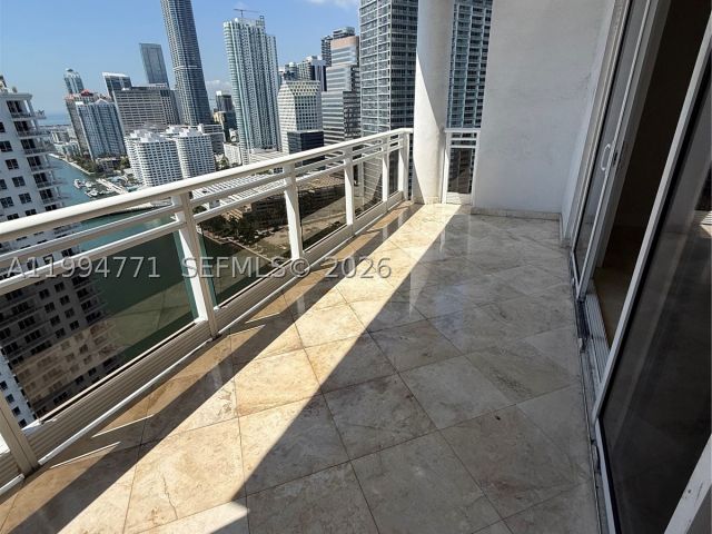 1-bedroom condo for rent in Miami - 901 Brickell Key Blvd 3102 - MondialRealty