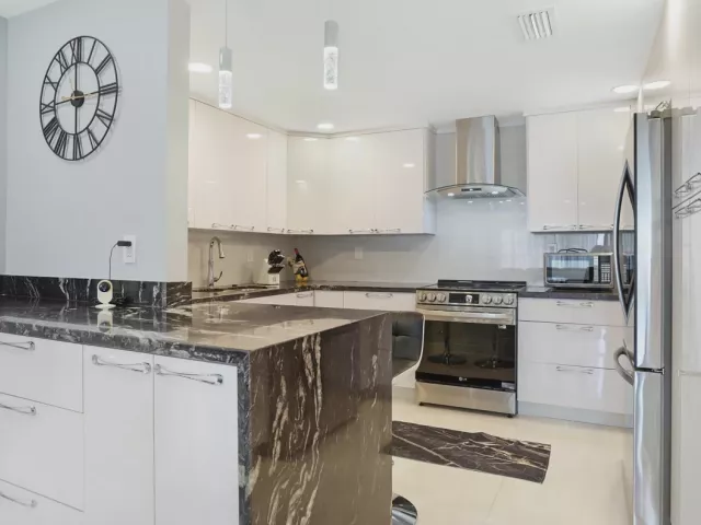 1-bedroom condo for sale in Fort Lauderdale - 3550 Galt Ocean Drive 508 - MondialRealty