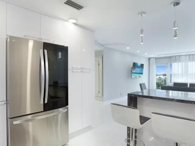 1-bedroom condo for sale in Fort Lauderdale - 3550 Galt Ocean Drive 508 - MondialRealty