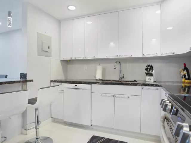 1-bedroom condo for sale in Fort Lauderdale - 3550 Galt Ocean Drive 508 - MondialRealty