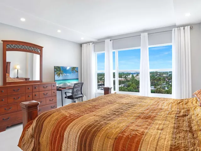 1-bedroom condo for sale in Fort Lauderdale - 3550 Galt Ocean Drive 508 - MondialRealty