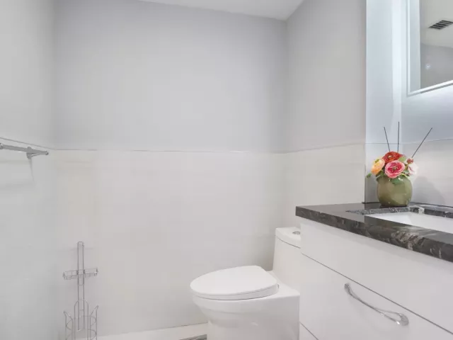 1-bedroom condo for sale in Fort Lauderdale - 3550 Galt Ocean Drive 508 - MondialRealty