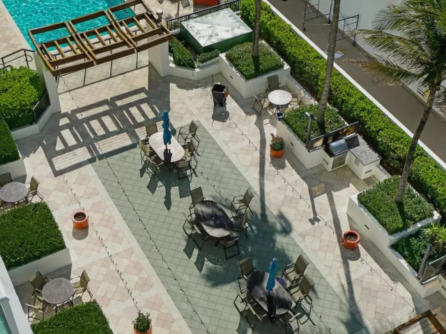 1-bedroom condo for sale in Fort Lauderdale - 3550 Galt Ocean Drive 508 - MondialRealty