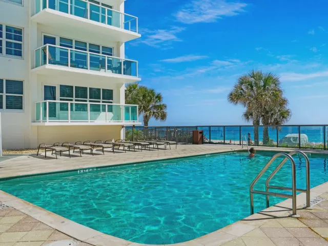 1-bedroom condo for sale in Fort Lauderdale - 3550 Galt Ocean Drive 508 - MondialRealty