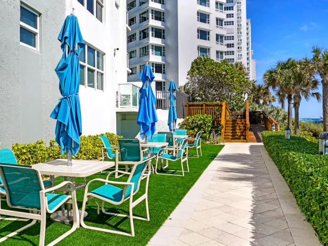 1-bedroom condo for sale in Fort Lauderdale - 3550 Galt Ocean Drive 508 - MondialRealty