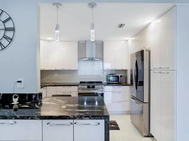 1-bedroom condo for sale in Fort Lauderdale - 3550 Galt Ocean Drive 508 - MondialRealty