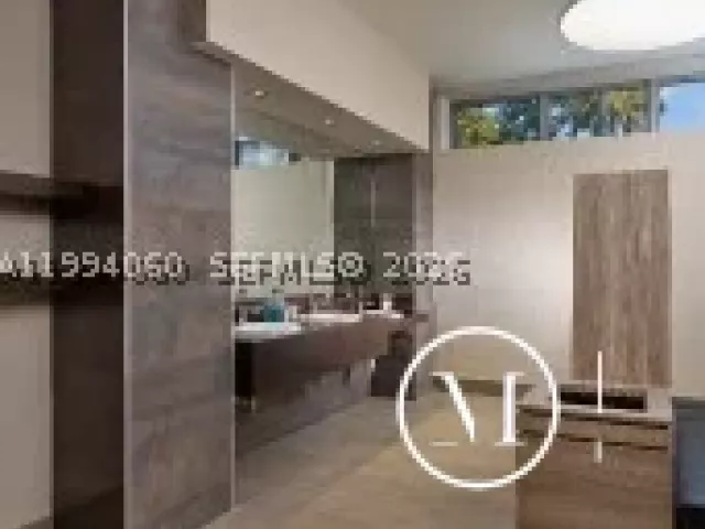 2-bedroom condo for rent in North Miami Beach - 17301 Biscayne Blvd 1602 - MondialRealty