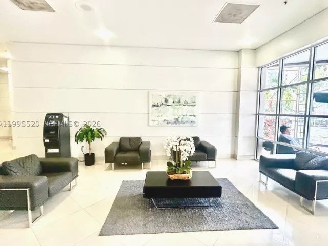 1-bedroom condo for sale in Sunny Isles Beach - 19370 Collins Ave 1015 - MondialRealty