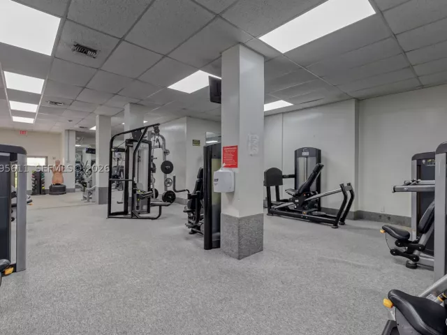 2-bedroom condo for sale in Hollywood - 3800 S Ocean Drive 1606 - MondialRealty