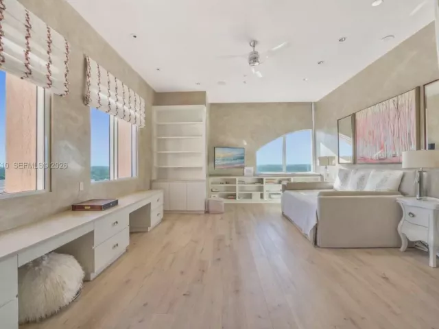 5-bedroom condo for sale in Coral Gables - 60 Edgewater Dr TS-A - MondialRealty