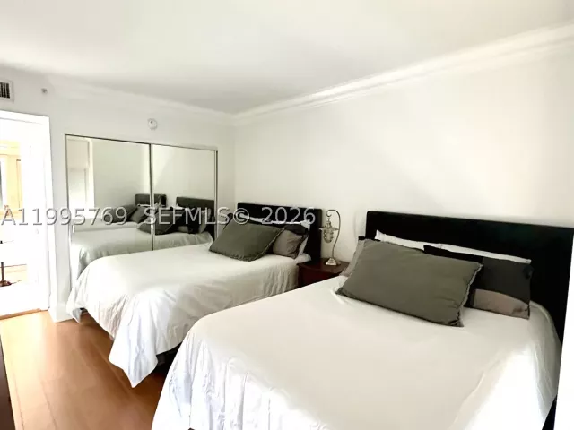 2-bedroom condo for rent in Sunny Isles Beach - 16500 Collins Ave 1453 - MondialRealty