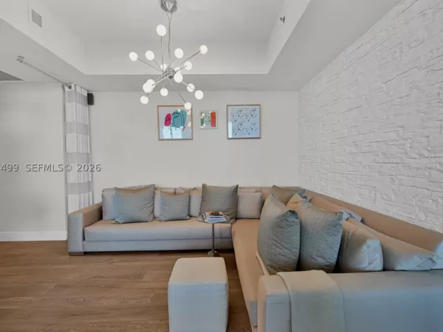 2-bedroom condo for rent in Sunny Isles Beach - 15901 Collins Ave 2405 - MondialRealty