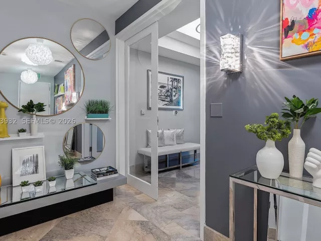 3-bedroom condo for sale in Miami Beach - 100 S Pointe Dr 506 - MondialRealty