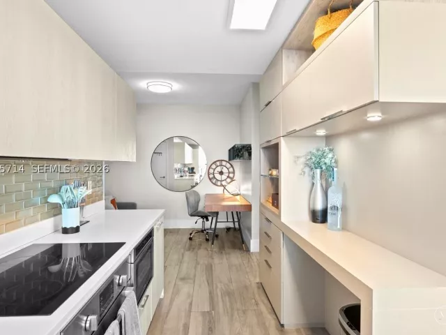 3-bedroom condo for sale in Miami - 501 NE 31st St 1201 - MondialRealty