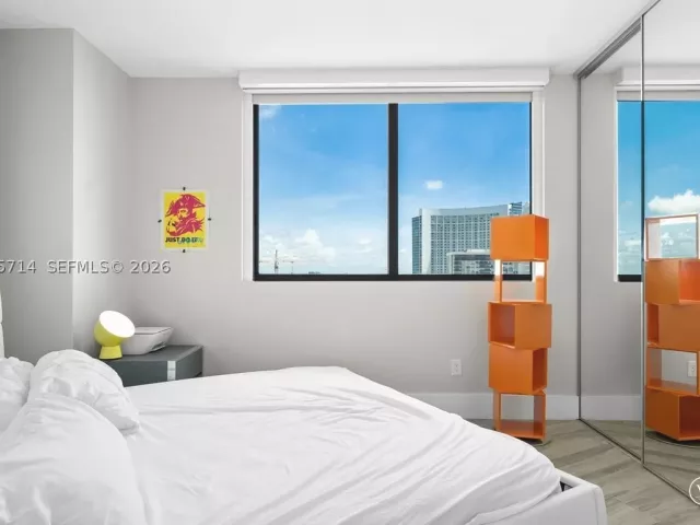 3-bedroom condo for sale in Miami - 501 NE 31st St 1201 - MondialRealty