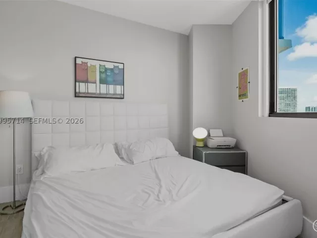 3-bedroom condo for sale in Miami - 501 NE 31st St 1201 - MondialRealty
