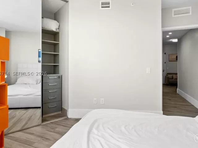 3-bedroom condo for sale in Miami - 501 NE 31st St 1201 - MondialRealty