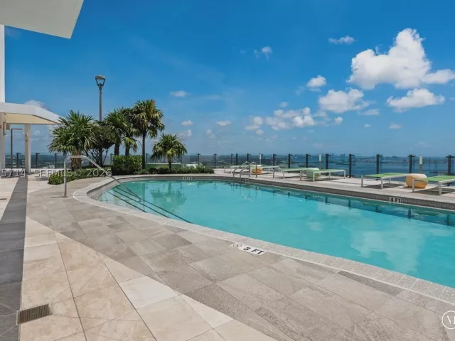 3-bedroom condo for sale in Miami - 501 NE 31st St 1201 - MondialRealty
