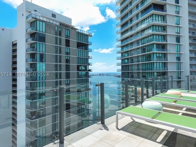 3-bedroom condo for sale in Miami - 501 NE 31st St 1201 - MondialRealty