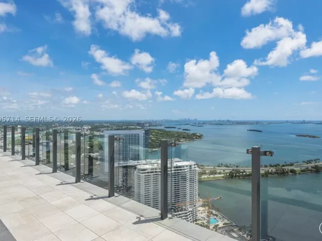 3-bedroom condo for sale in Miami - 501 NE 31st St 1201 - MondialRealty