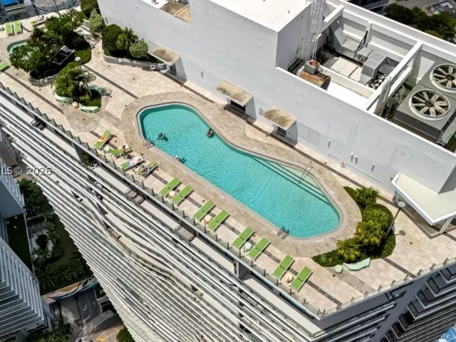 3-bedroom condo for sale in Miami - 501 NE 31st St 1201 - MondialRealty