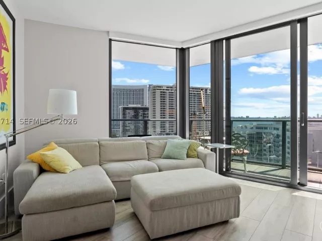 3-bedroom condo for sale in Miami - 501 NE 31st St 1201 - MondialRealty
