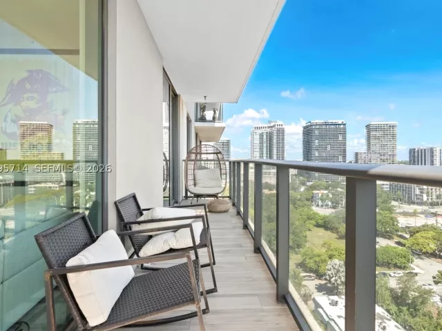 3-bedroom condo for sale in Miami - 501 NE 31st St 1201 - MondialRealty