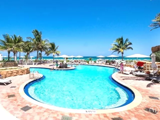 3-bedroom condo for rent in Sunny Isles Beach - 18201 Collins Ave 4305 - MondialRealty