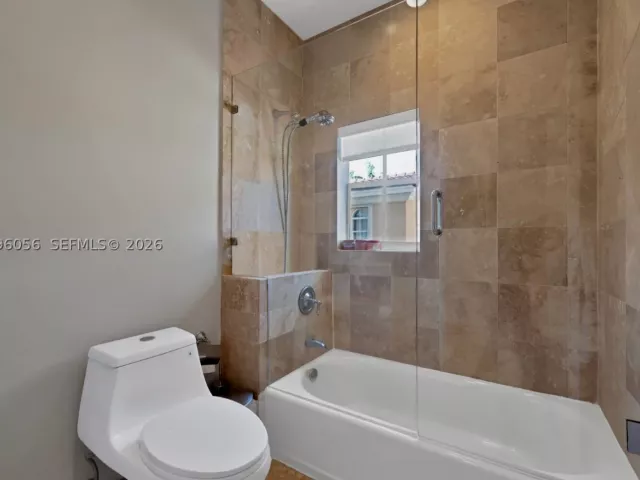 3-bedroom home for sale in Aventura - 18345 NE 30th Pl 18345 - MondialRealty