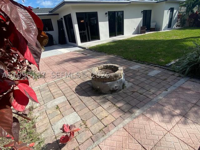4-bedroom home for rent in Lauderdale By The Sea - 234 Avalon Ave - MondialRealty