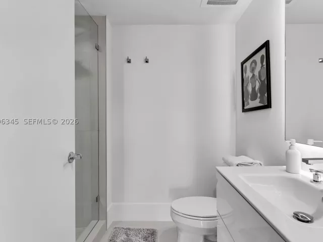 3-bedroom condo for rent in Hallandale Beach - 1830 S Ocean Dr 1501 - MondialRealty