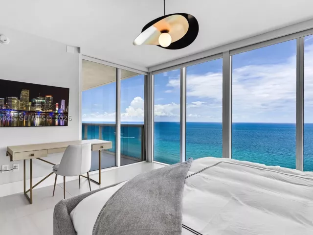 3-bedroom condo for rent in Hallandale Beach - 1830 S Ocean Dr 1501 - MondialRealty