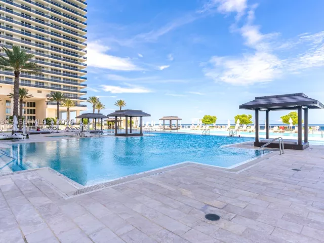 3-bedroom condo for rent in Hallandale Beach - 1830 S Ocean Dr 1501 - MondialRealty